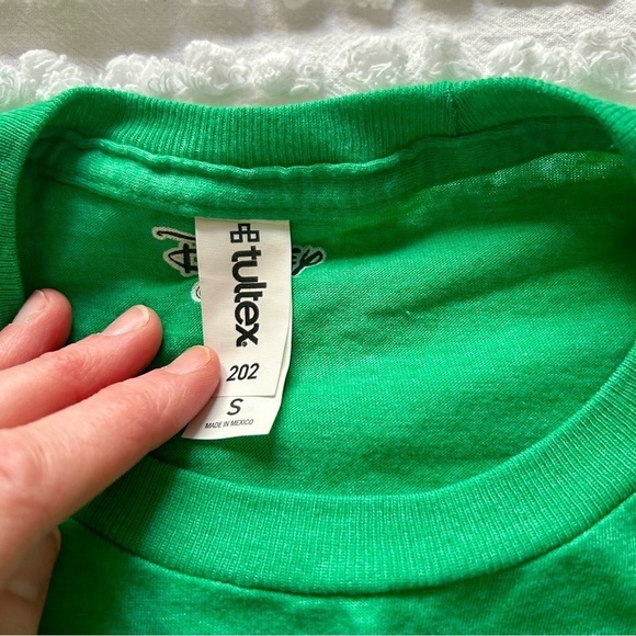 Disneys World Famous Jungle Cruise Kelly Green Super Soft 100% Cotton Tee Shirt - Picture 3 of 15